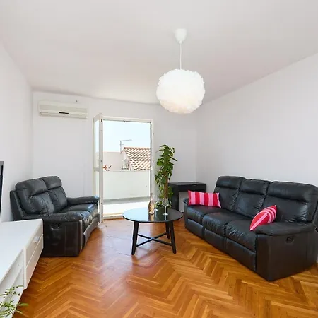 شقة New Amazing Flat Just Above The Old *